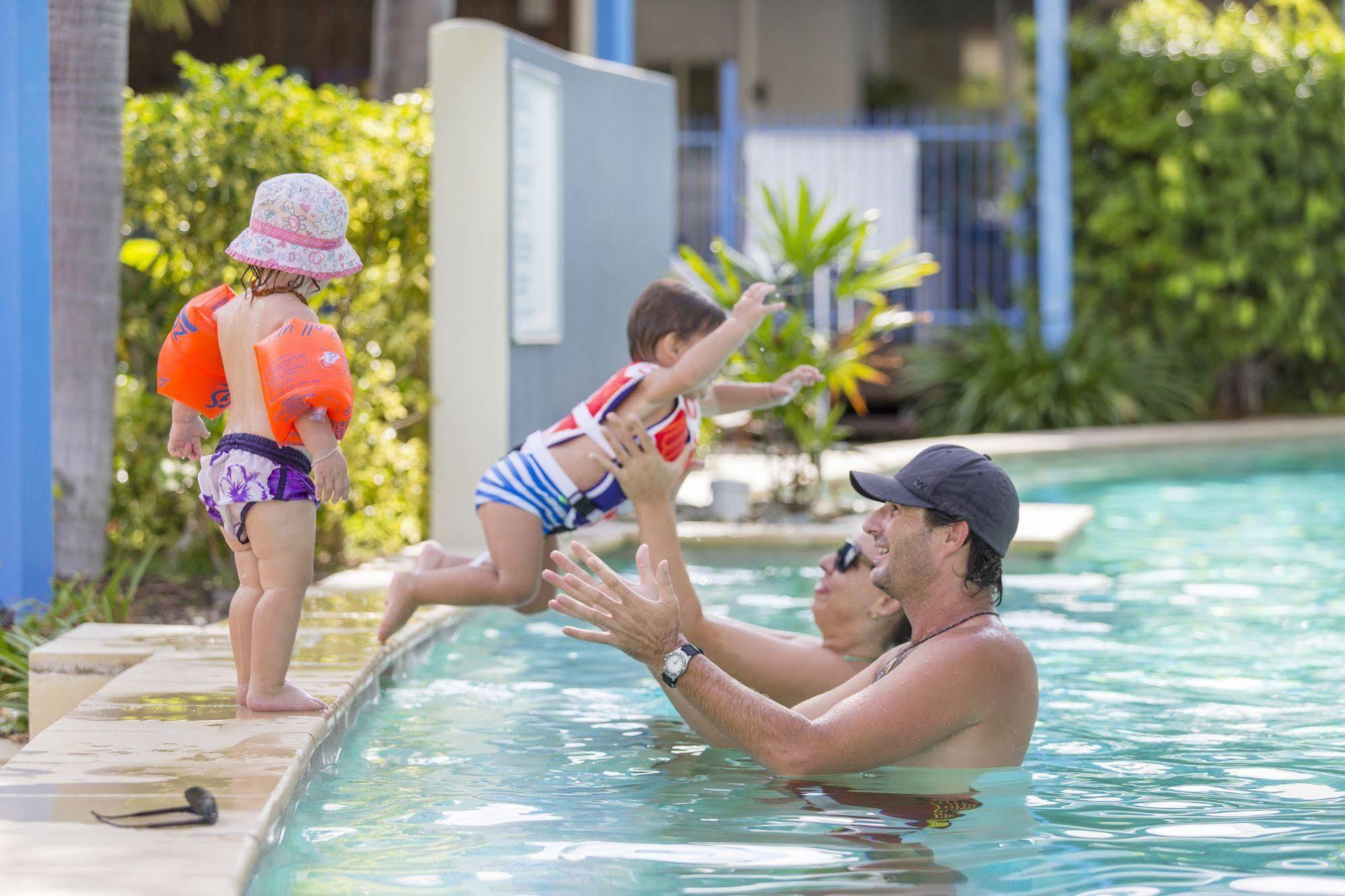 Silkari Lagoons Port Douglas Aparthotel Exterior photo